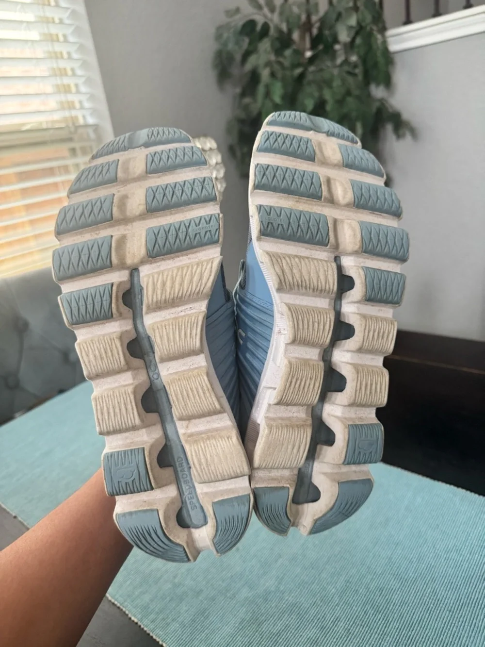 On Running women cloudswift